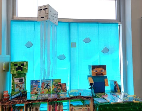 Themenecke – Pixel erobern die Stadtbibliothek Rheinau