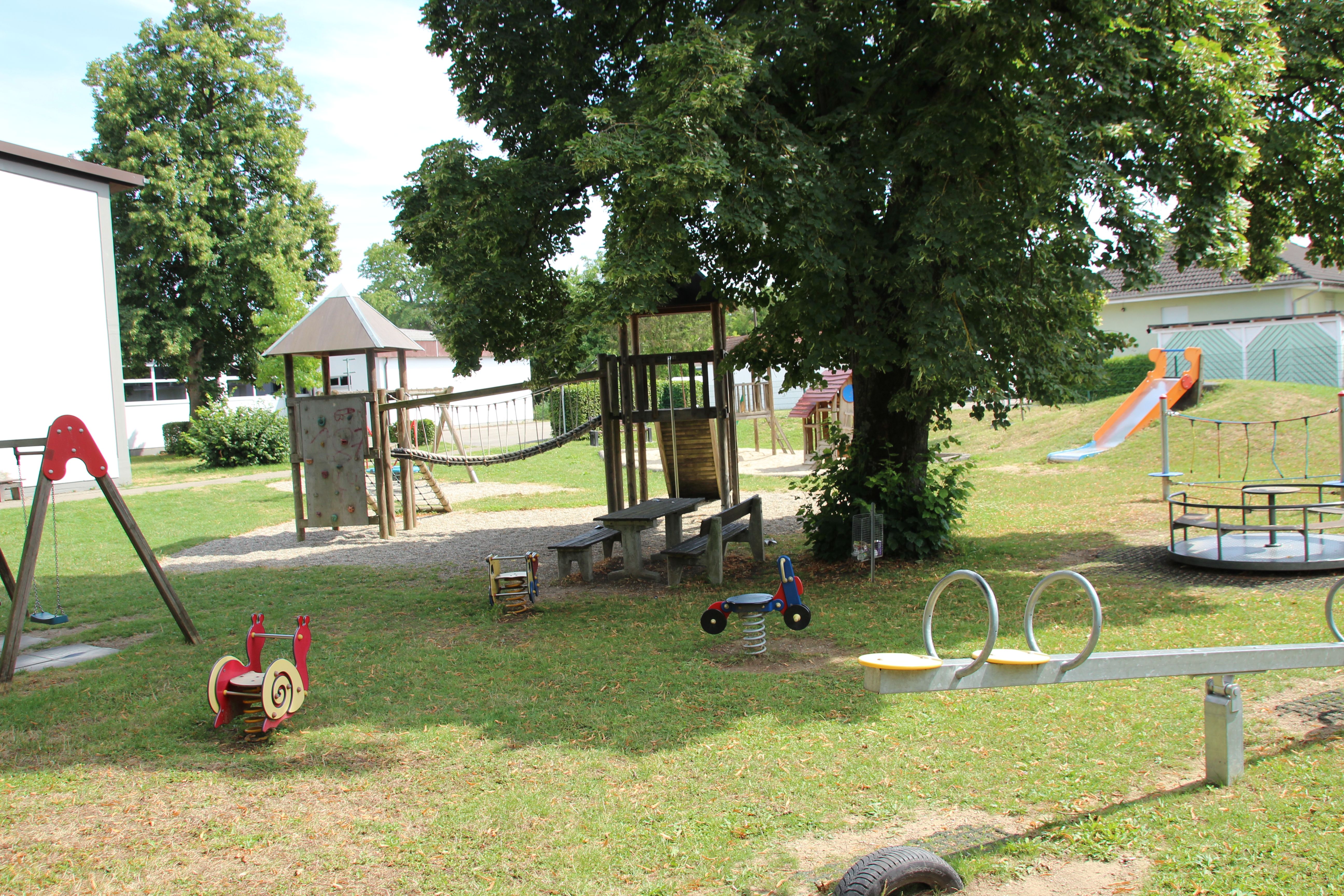 Spielplatz an der Schule