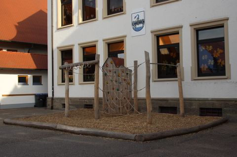 Spielplatz im Grundschulhof Rheinbischofsheim